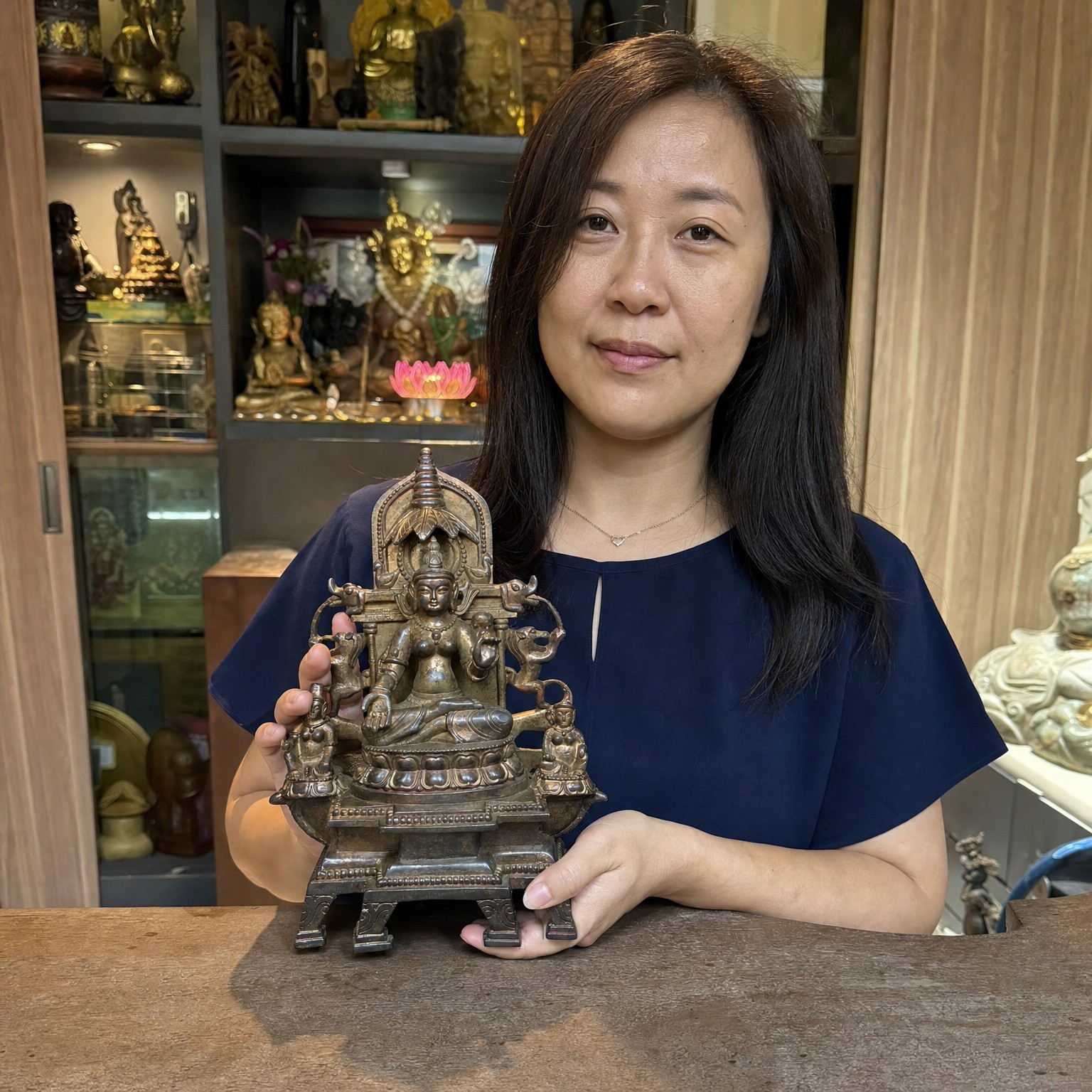 北魏风格铜制佛像 – 智慧、平安与护佑虔修 21 × 11.5 × 29 cm